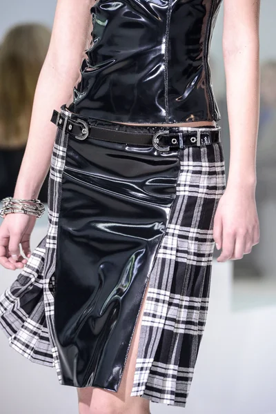 Look 7